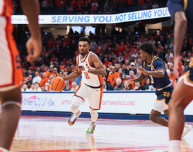 Syracuse storms back from 17-point deficit to defeat Notre Dame 77-69